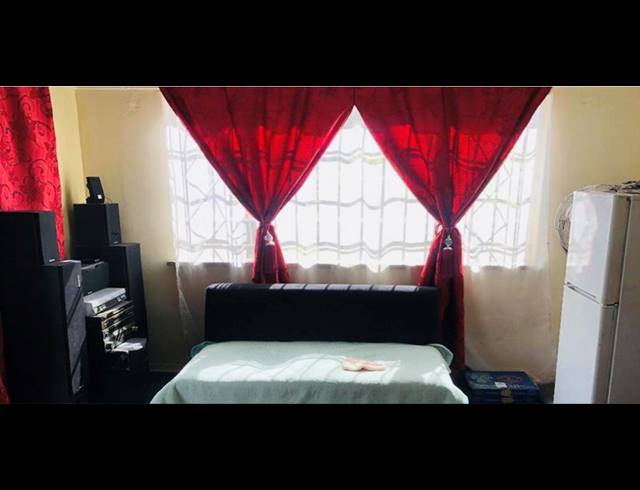 3 BEDROOM HOUSE FOR SALE IN PRIMROSE HILL